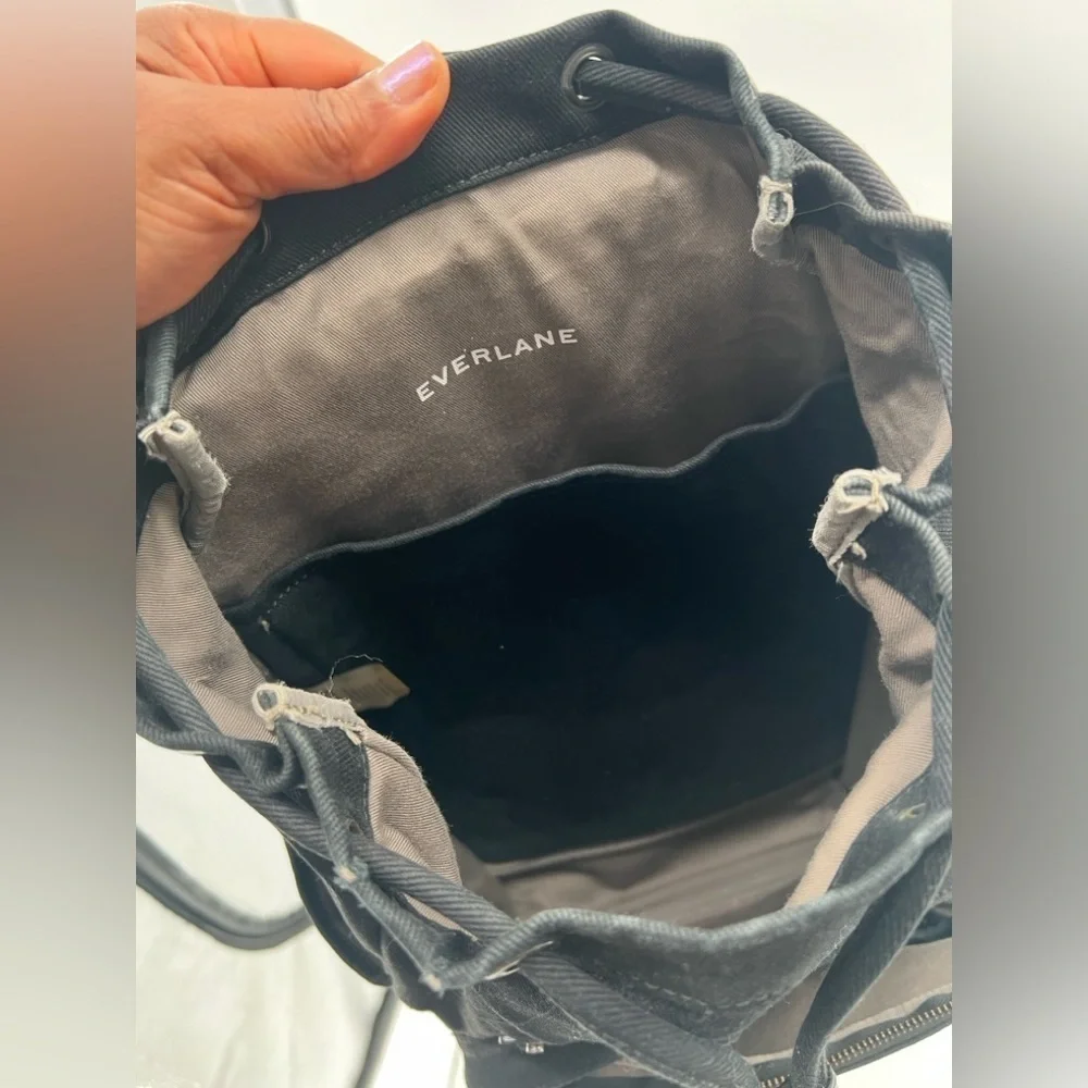 Everlane Modern Snap Backpack Black Canvas Laptop Bag Unisex